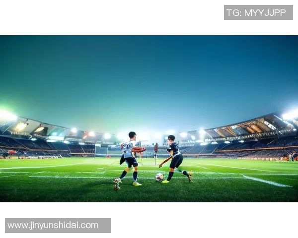 以足球射门球星为核心展现激情与力量的绿茵竞技全景解析